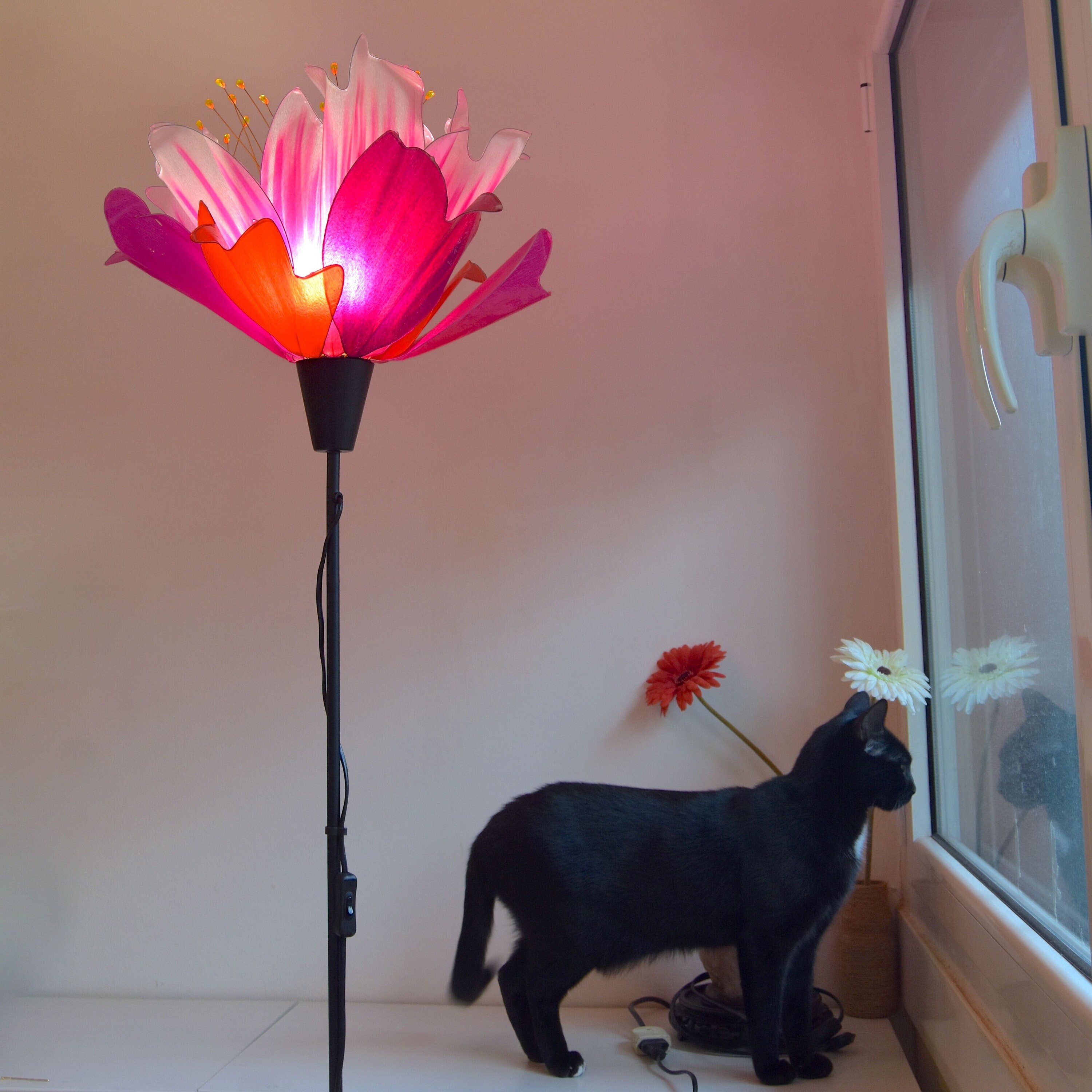Pink flower floor lamp deals