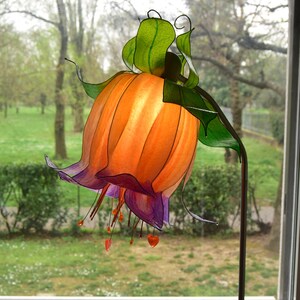 Flexible stem lamp for reading, flower-shaped fairy lamp for magic room, orange yellow purple resin lampshade light image 9