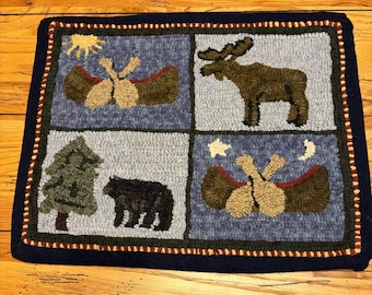 Northern Canoes Primitive Rug Hooking Pattern 15"X19", P120
