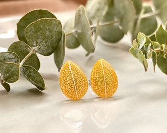 Ochre earrings, Ocher yellow studs, Ochre yellow earrings, Real leaf earrings, Leaf veins in resin, Botanical earrings, Forest earrings