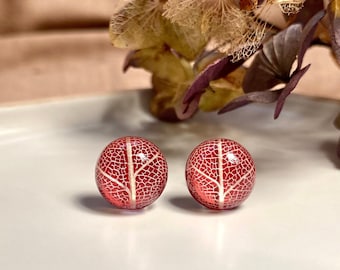 Burgundy stud earrings with real leaf, Handmade botanical earrings, Small earrings, Leaf pattern earrings, Bordeaux red earrings