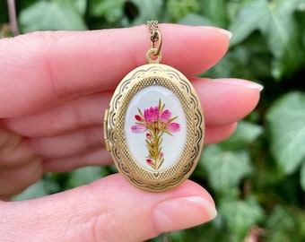 Photo locket with real flowers, Heather locket, Real Erica flowers locket, Real pink flowers locket, Photo medallion with pressed flowers