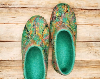 Woman Wool Slippers Winter Warm Slippers Green Felted Home Shoes Organic Natural Slipper Eco House Slippers