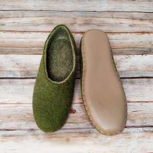Men Wool Slippers Khaki Felted Slippers Warm Winter House Slippers Green Eco Natural Slippers Olive Organic Home Shoes