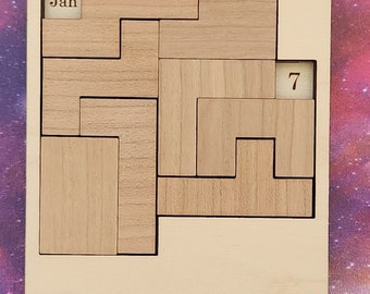 A puzzle a day wooden calendar - Mini