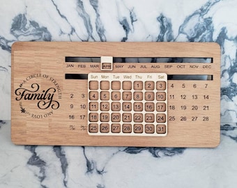Perpetual wooden desk calendar - Family