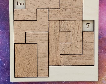 A puzzle a day wooden calendar - Mini
