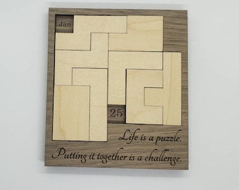 A puzzle a day wooden calendar - Mini