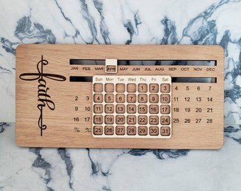 Perpetual wooden desk calendar - Motivational quotes