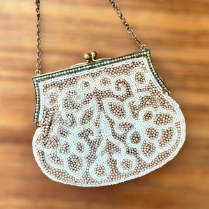 Bolso de boda antiguo con cuentas, bolso de novia, blanco, marfil, abalorios, perla, marco dorado, floral, década de 1920, década de 1930