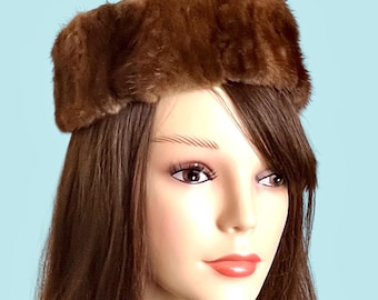 60s Fur Pillbox Hat Mink Pill Box Vintage Winter Fur Cap Peck & Peck Jackie Gorgeous 60s Chestnut Mink Fur Pillbox Hat by Darcel / OS  main image 4