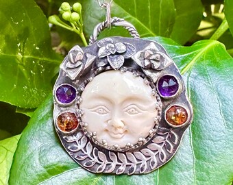 Garden Moon / Full  Moon Necklace / Moon pendant / succulent moon