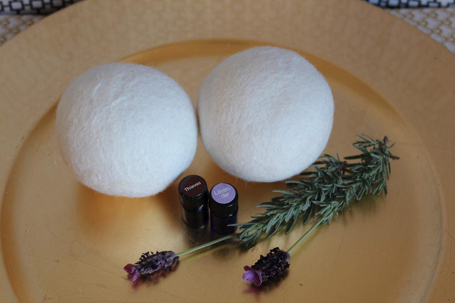 Holiday Gifting: Dryer Balls and Essential Oil