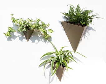 High-Quality Biodegradable Triangle Wall Planter - Multiple Colors & Sizes