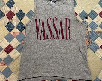 Vintage 70s 80s Vassar College Heather Grey Athletic Tank Top / 1970s Graphic Collegiate Shirt / MVP Corp College Tank Top / Medium