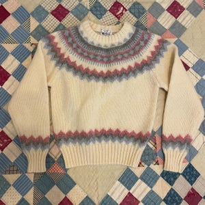 Vintage 80s Woolrich Fair Isle Wool Sweater - Cottagecore Grandmacore Style - Medium