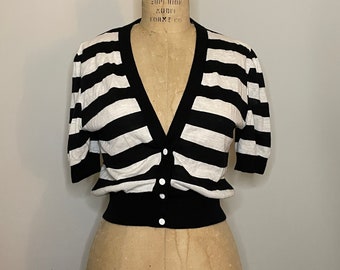Vintage 70s Judyanna LTD Short Sleeve Striped Sweater Top / V Neck Jersey Knit Cardigan Black White /  Size Medium