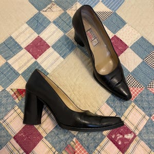 Vintage Todd Oldham Leather Pumps: 90s Italian Pointed Toe Heels, Size 8.5B