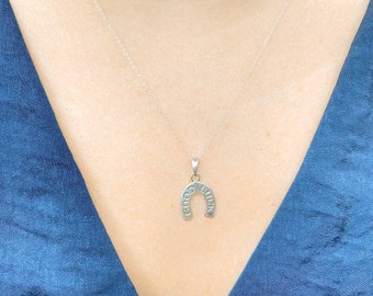 Sterling Silver Horse Shoe 'Good Luck' Pendant Necklace