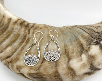 925 Sterling Silver Open Teardrop Earring