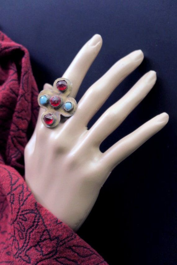 VINTAGE TURKMEN RING with Large Gilded Top - Hand… - image 7