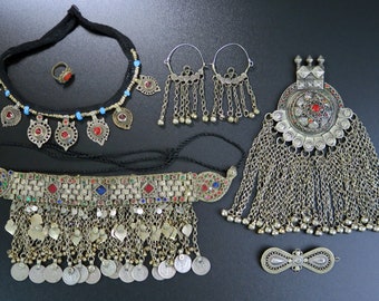 LOT de BIJOUX KUCHI - Bijoux tribaux artisanaux vintage d'Asie centrale - Irréguliers - 6 pièces