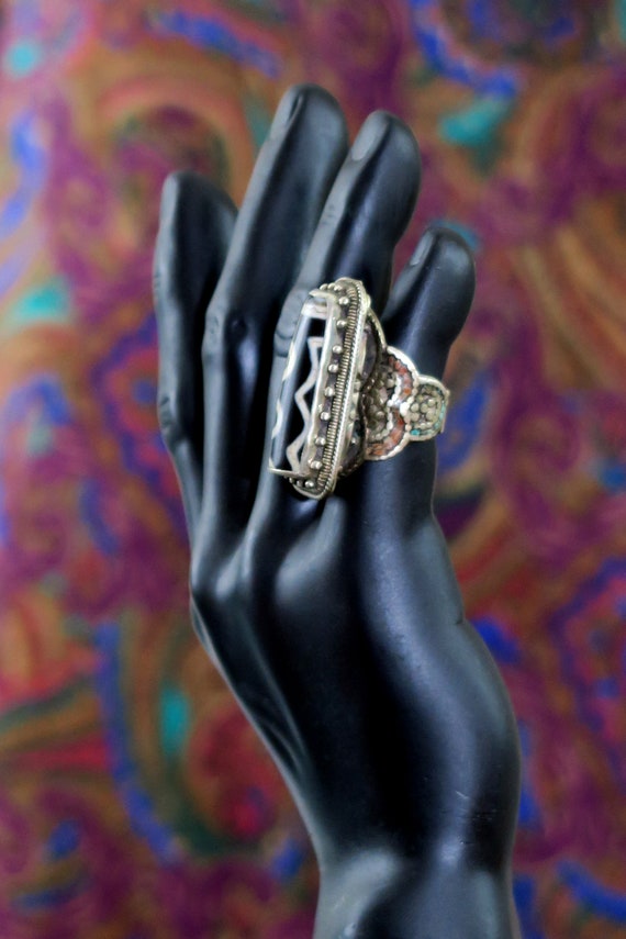 LARGE TIBETAN RING - Vintage Silver Amulet Ring w… - image 3
