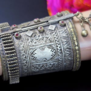 Very Old Afghan Bracelet of Very Small Wrist - Handmade Long Tapered Tribal Jewelry Kuchi Bracelet - Collectible