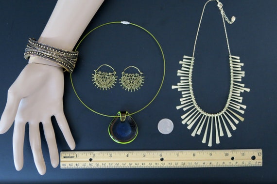 Lot De Bijoux Ethniques Fantaisie - Colliers, Bracelets, Bagues, Boucles D'oreilles Neufs