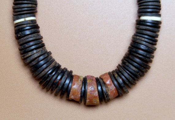 AFRICAN BEADS NECKLACE - Vintage Necklace with Ba… - image 5