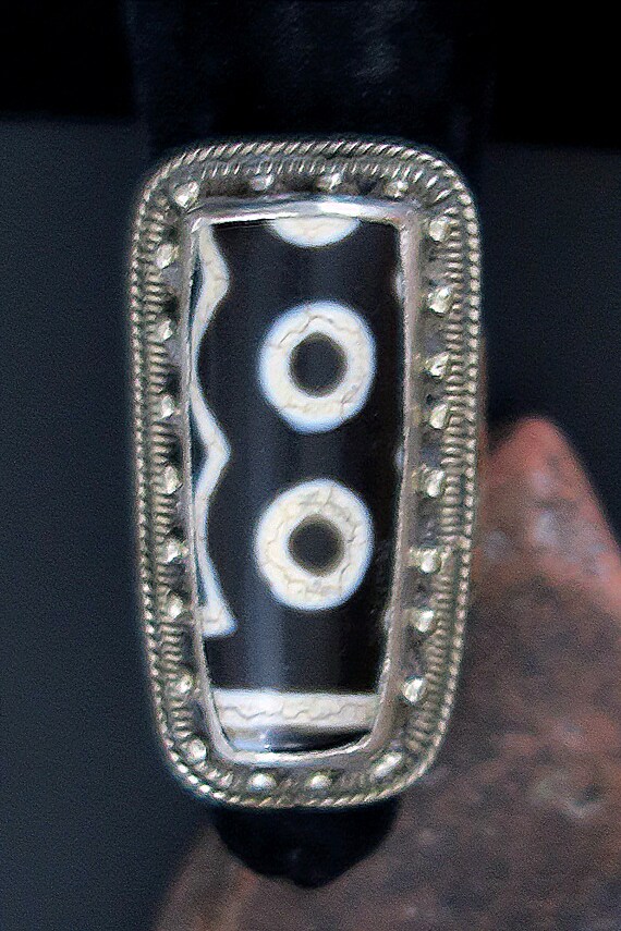 LARGE TIBETAN RING - Vintage Silver Amulet Ring w… - image 2