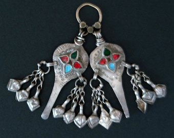 PAR DE PINGENTES TURCOMENSES - 2 Pingentes Longos Vintage para Uso Pessoal - Amuletos Funcionais Feitos à Mão