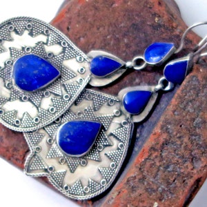 1 par STORA KAZAKISKSKA ÖRHÄNGEN - Utsmyckade silver med valfria lapis lazuli- eller karneolstenar - Handgjorda i Centralasien