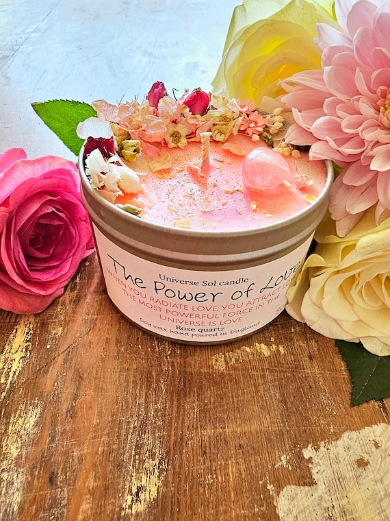 THE POWER of LOVE - manifestation candle. Aromatherapy crystal candle with Rose Quartz & floral scent | wedding gift, Anniversary gift