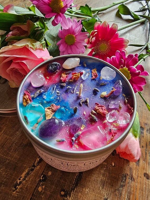 TRUST THE UNIVERSE  - manifestation candle. Aromatherapy crystal candle with Rose Quartz, Amethyst & floral, citrus scent | Birthday Gift