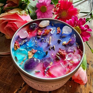 Trust the Universe: Rose Quartz, Amethyst Crystal Candle, Floral Citrus Scented Soy Wax