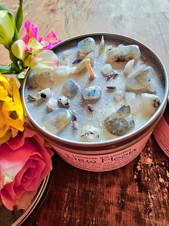 NEW MOON - manifestation candle.Aromatherapy crystal candle with Grey, Rainbow moonstones & floral scent | Spiritual Gift,  New Beginning