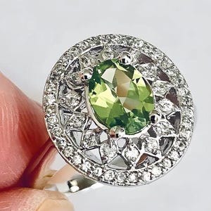 2 CT Genuine Peridot Gemstone 925 sterling silver ring size 7 and size 8