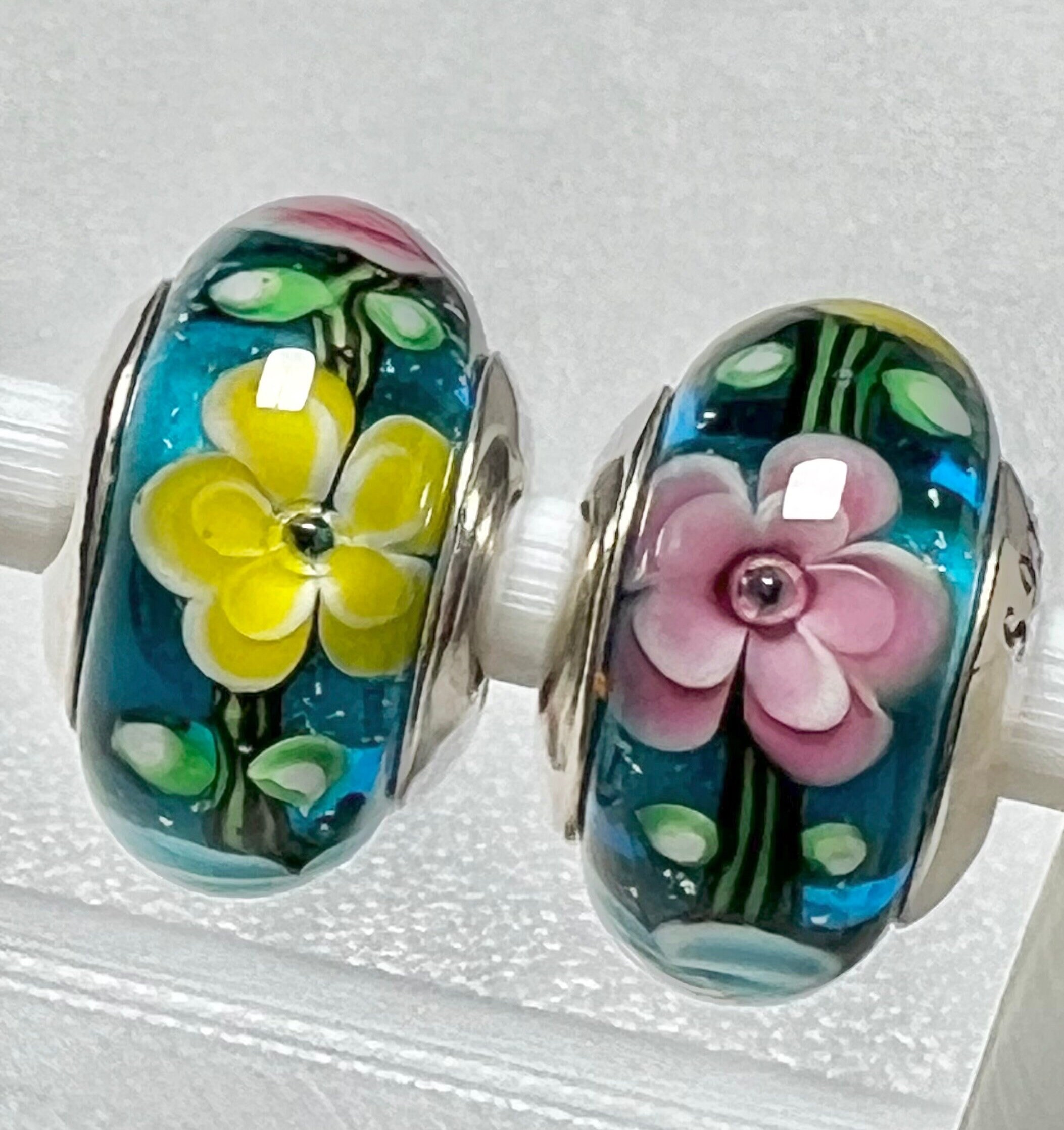 Pandora murano sale glass leaf earrings