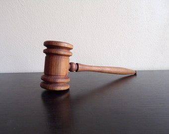 Vintage Wooden Judge's Gavel: Auctioneer Mallet, Costume Prop