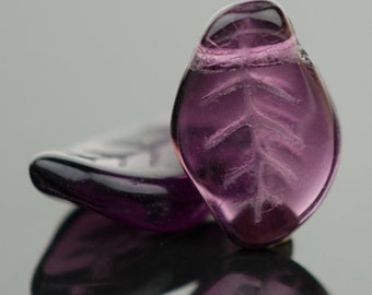 Czech Glass Twist Leaf Beads -  Purple Transparent - 15x10mm - 25 Beads