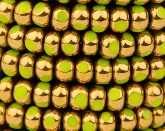 Vidrio checo 6/0 (4x3mm) Tres cortes Trica Faceted Seed Beads - Gaspeite Green Opaque with Bronze Finish - 50 Beads