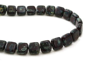 Tsjechisch glas CzechMates tegelkralen - kralen met twee gaten - kralen met parallelle gaten - ondoorzichtig rood met Picasso-afwerking - 6 mm - 50 kralen