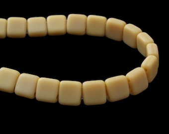 Tsjechisch glas CzechMates tegelkralen - kralen met twee gaten - kralen met parallelle gaten - mat Frans beige - 6 mm - 50 kralen
