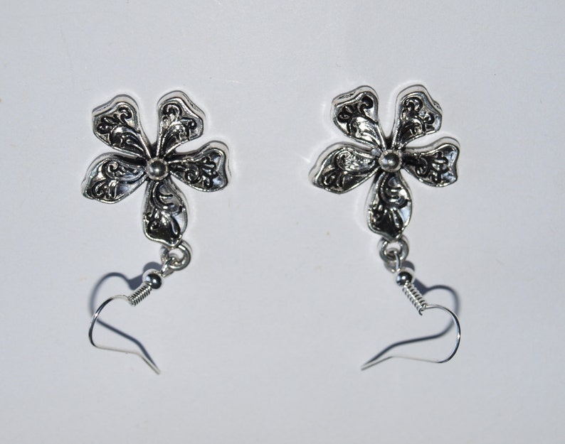 Flower earrings Etsy