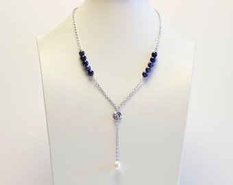 Necklace Y in Sodalite and Freshwater Pearl. jumping collar in Y fine stones and pearl. Jewelry stones and pearl. Blue and white jewel. Blue necklace