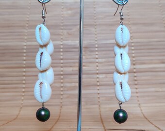 Shell and pearly pearl earrings. Cowrie ear jewelry. Dangling cowrie shell earrings. Tropical jewelry.