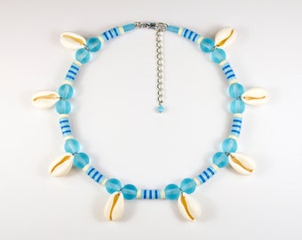 Blue neck necklace with shells mounted in charms, stiff-rimmed necklace, striped jewel adorned with shells, light blue