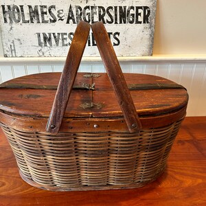 Hawkeye Picnic Basket - Vintage Hawkeye Picnic Basket - Antique Picnic Basket  Vintage Picnic Basket French Country Decor - Farmhouse Decor