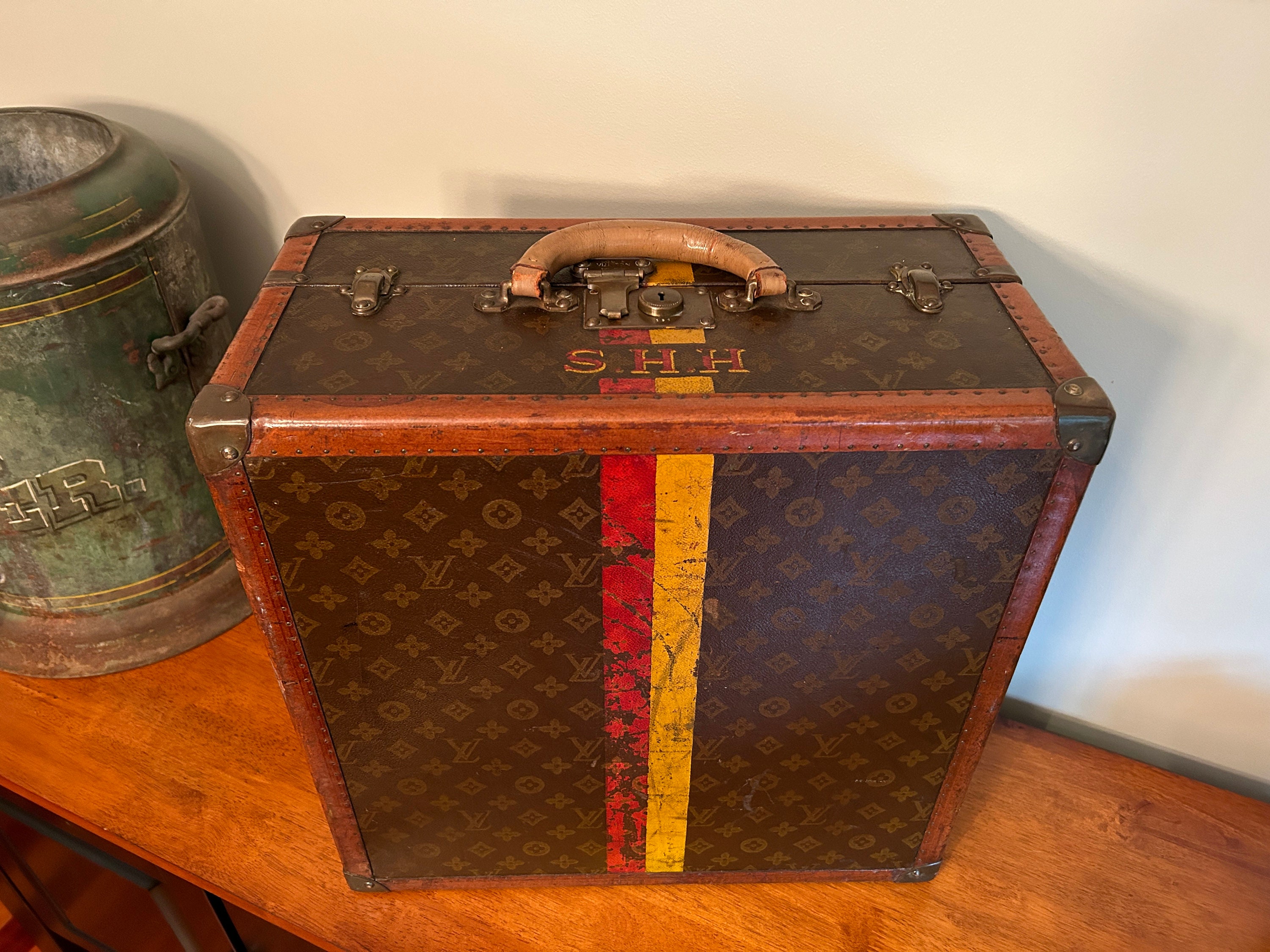 LOUIS VUITTON Novelty gift Trunk Jewelry box case VIP MINI MALLE COURRIER  1888